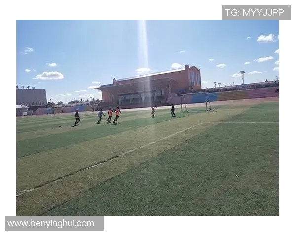 足球乡巴佬的逆袭之路如何在绿茵场上书写传奇与梦想 足球乡巴佬的逆袭之路如何在绿茵场上书写传奇与梦想